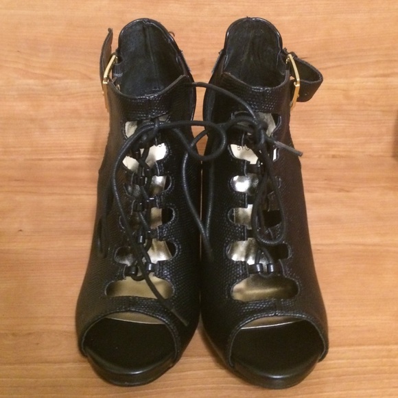 G by Guess Lace Up Heel - Picture 1 of 4