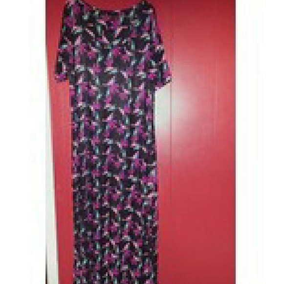 Short sleeve LONG black multi dress