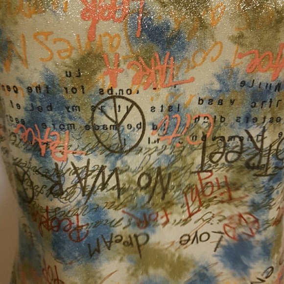 M K M Design Shirt - Picture 4 of 4