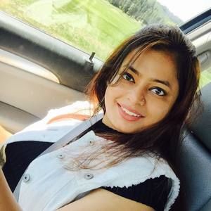 Meet your Posher, Meenakshi