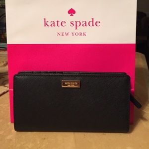 Kate Spade Newbury lane wallet