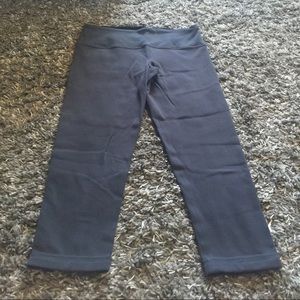 Lululemon wonder under reversible cropped leggings