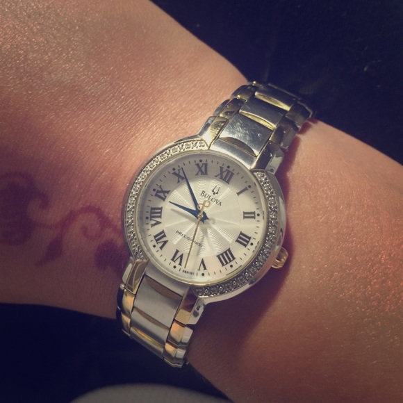 Bulova watch - Picture 1 of 3