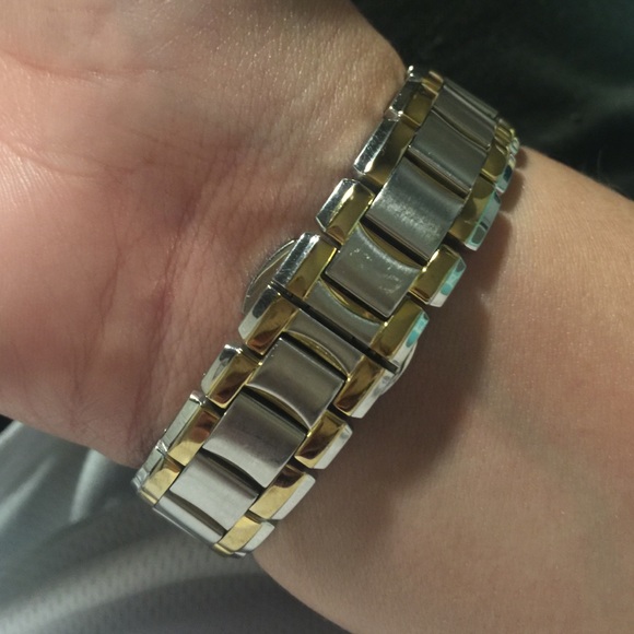 Bulova watch - Picture 2 of 3