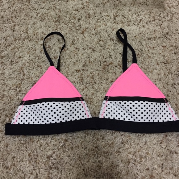 Brand New Triangl Luna Top S