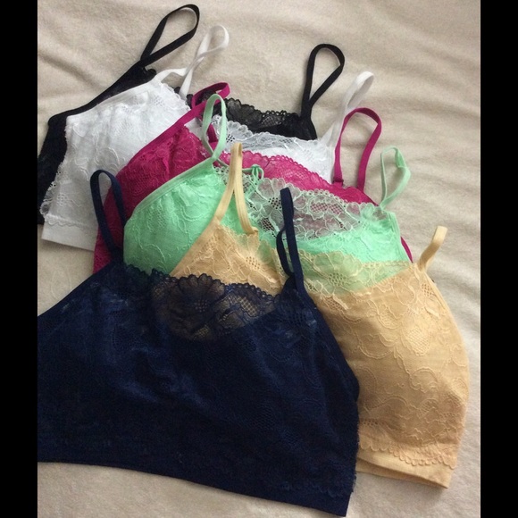 SOLD🧁Mint Lace Bralette - Picture 2 of 3