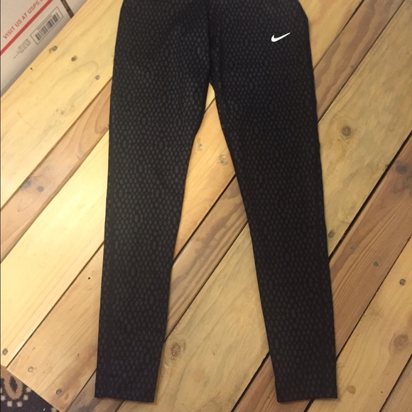 🎉sold🎉Nike drifit spandex leggings run fast - Picture 2 of 4