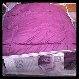Full/Queen size Purple comforter