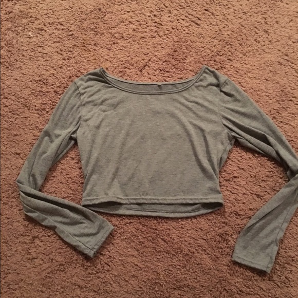 Long sleeve crop top
