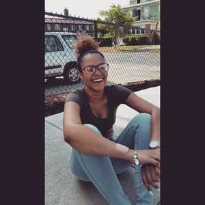 Meet your Posher, Mia