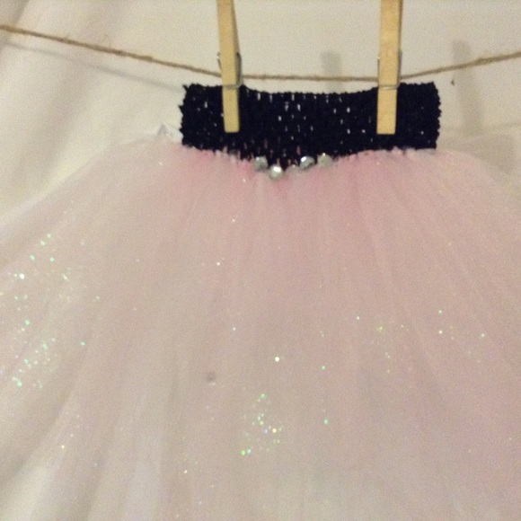 Black and pink TuTu for young girls