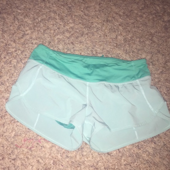 lululemon shorts size 4