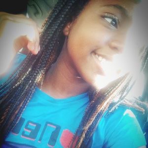 Meet your Posher, Dedee