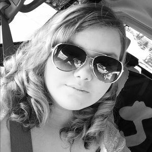 Meet your Posher, Lana