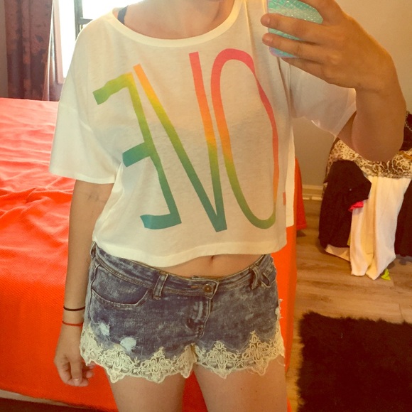 Forever 21 Love crop box top Sz Small