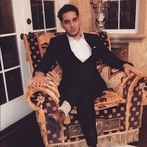 Meet your Posher, Alexander