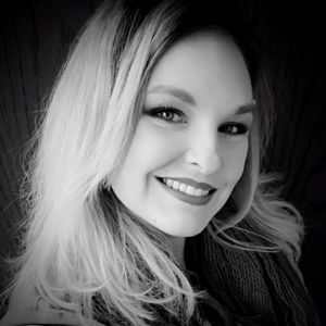 Meet your Posher, Stacie