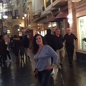 Meet your Posher, Nasrin