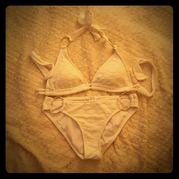 Jessica Simpson white crochet halter bikini set - Picture 1 of 4