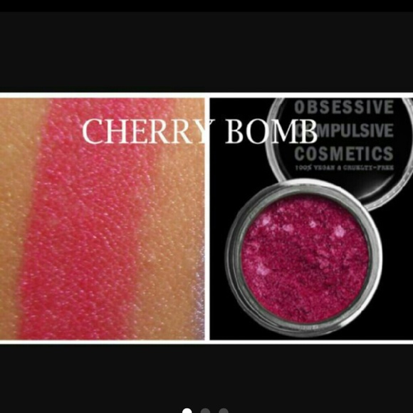 Obsessive Compulsive Cosmetics loose pigment - Picture 1 of 3