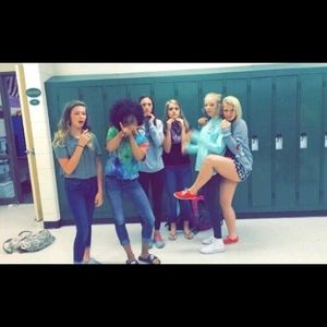 Meet your Posher, Kayla