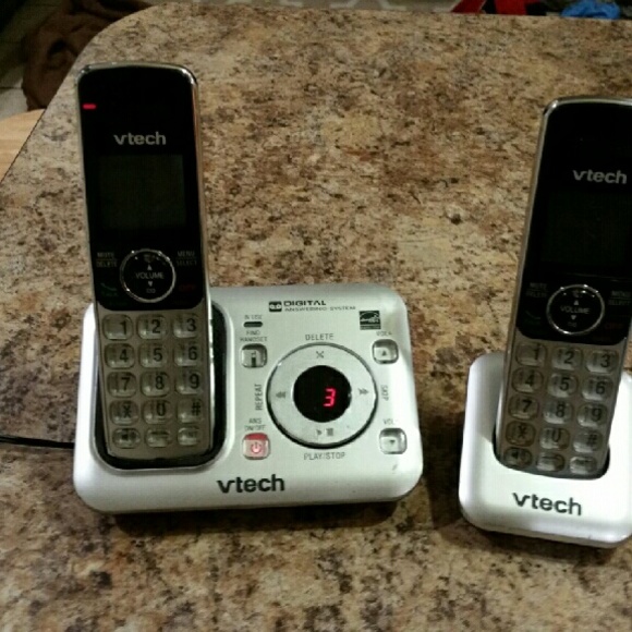 VTECH 2 HANDSETS CORDLESS & ANSWERING MACHINE