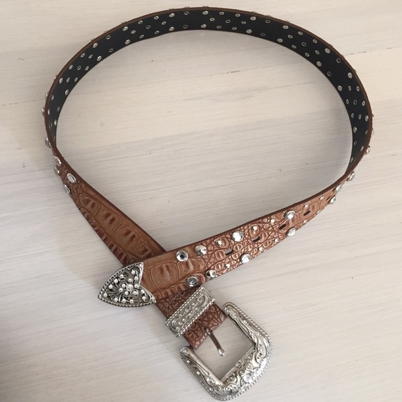 💚Beautiful belt with stones and studs - Picture 2 of 4