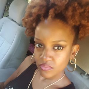 Meet your Posher, Davina