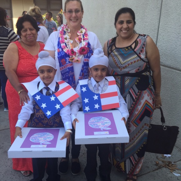 Meet your posher . Part 2 - Picture 2 of 5