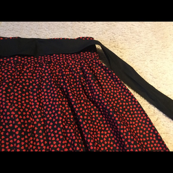 Heart print skirt. - Picture 3 of 3
