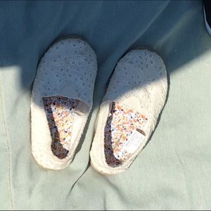 Floral design toddler toms
