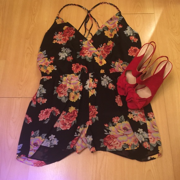 Floral chiffon cinch waist romper