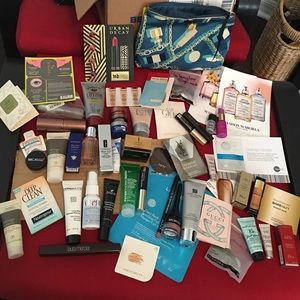 Large makeup lot of full, deluxe, and sample size