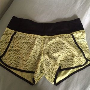 Lululemon run shorts sz 8