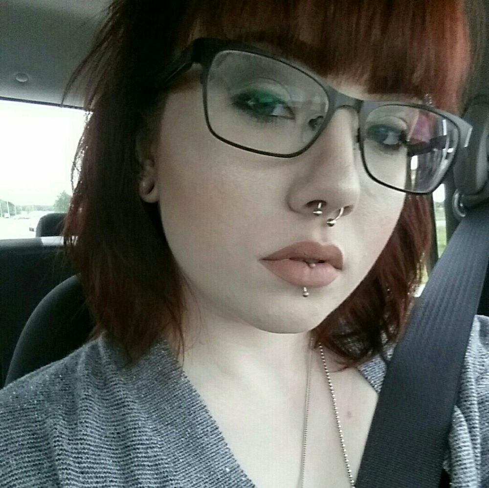 Meet your Posher, Lizzie