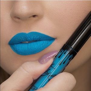 *LIMITED EDITON SKYLIE LIP KIT