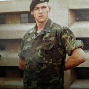 Meet your Posher, Robin