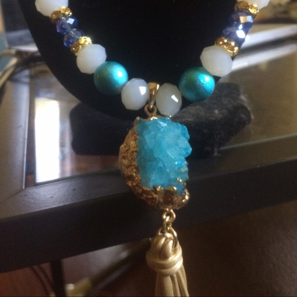 Necklace - Picture 2 of 4
