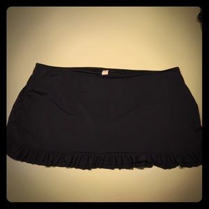 Black swim skirt