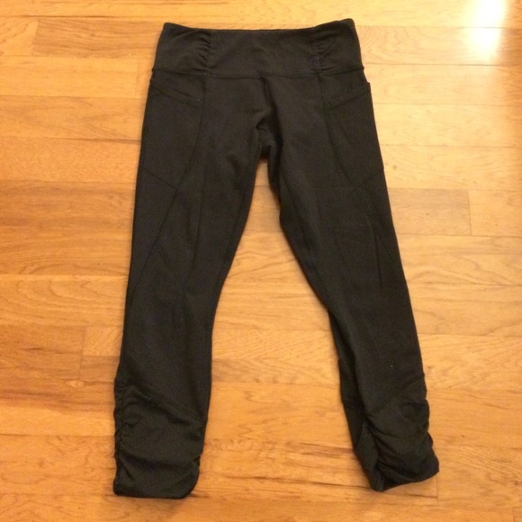 Lululemon cropped leggings