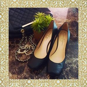 J e s s i c a  S i m p s o n  W e d g e s