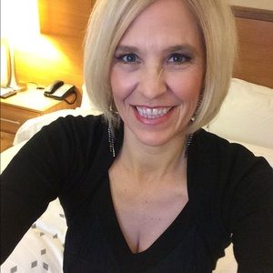 Meet your Posher, Rebecca