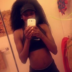 Meet your Posher, Domanique