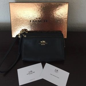 Coach Wristlet ✨❤️✨