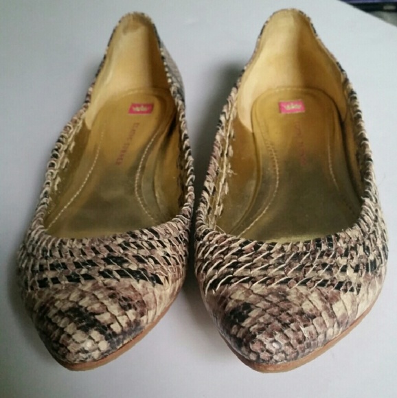 SOLD»»»»»»Elaine Turner Snake Skin Flats Sold