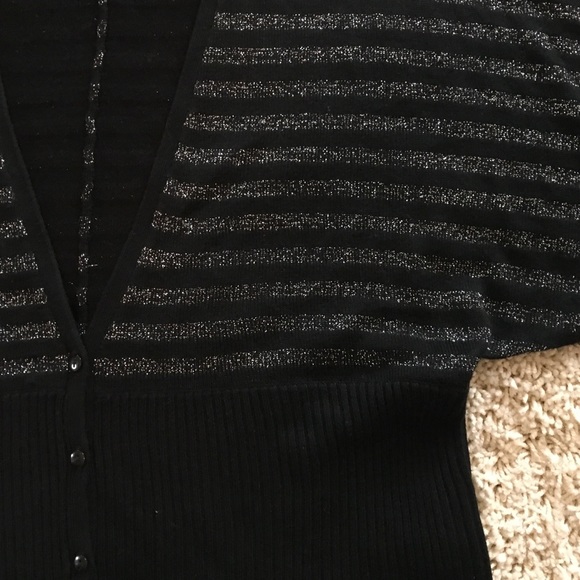 Deep V neck sweater - Picture 2 of 2