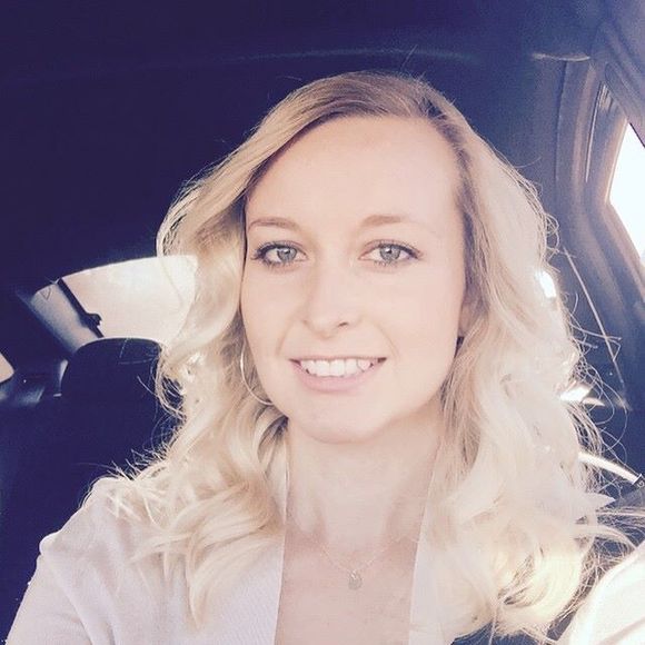 Meet your Posher, Courtney