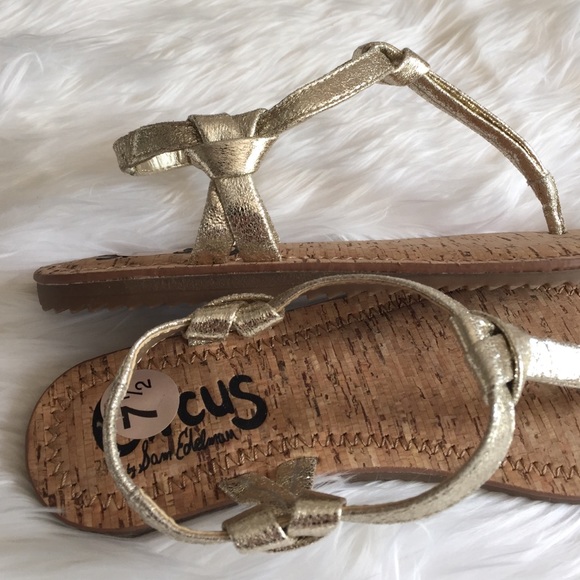 •Sam Edelman Thong Sandals• - Picture 2 of 4
