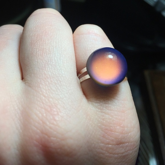 Moon Stone Color Changing Ring - Picture 3 of 4
