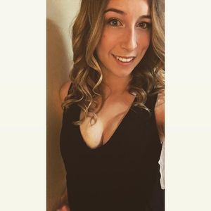 Meet your Posher, Nikki